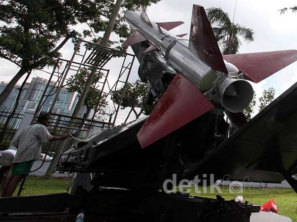 Perawatan Koleksi Museum Satria Mandala