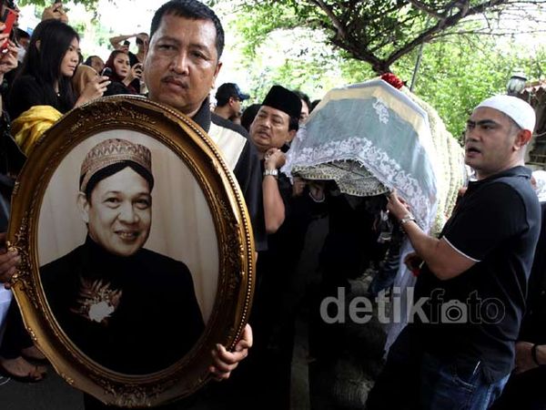 Pelayat Berdatangan ke Rumah Duka Ramli