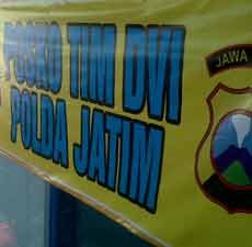 Polda Jatim Buka Posko DVI Identifikasi 9 Nelayan Hilang di Selat Madura