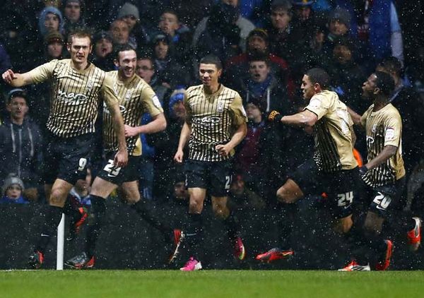 Bradford Lolos ke Final Piala Liga Inggris