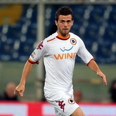 Diminati Barca, Pjanic Merasa Terhormat