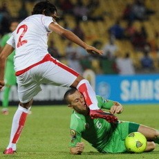 Tunisia Tundukkan Aljazair