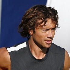 Diego Lugano Menuju Malaga