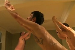 Yoga Telanjang, Cara Pria Taklukkan Rasa Takut