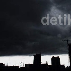 Waspadai Hujan Lebat, Jakarta Masih Berada di Puncak Musim Hujan