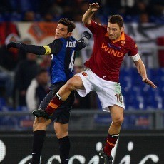 Roma Tundukkan Inter 2-1