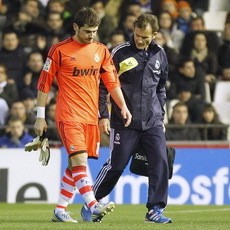 Casillas Terancam Absen Lama