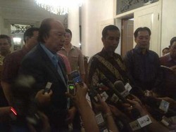  Diguyur Bantuan Rp 7 M, Jokowi Salurkan ke Anak-anak Korban Banjir