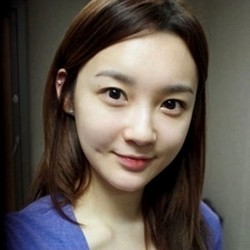 5 Idola KPop Cantik Berlesung Pipi