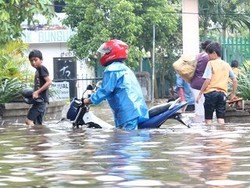 Pertolongan Pertama Motor yang Terendam Banjir