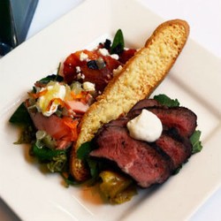 Dilarang! Memotret Makanan di Restoran