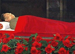 Wisata Baru di Korea Utara: Ziarah Jenazah Kim Jong Il!