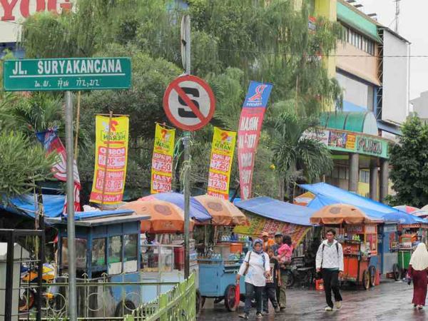 Jalan Suryakencana, Surganya Wisata Kuliner di Bogor