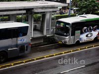 Kopaja AC P20 Masuk Jalur Busway