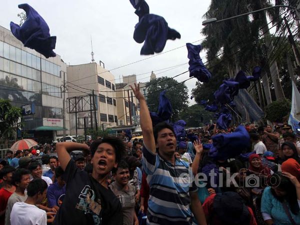 800-an Kader NasDem Mundur