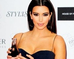 Kim Kardashian Siap Merilis Parfum Ke-6