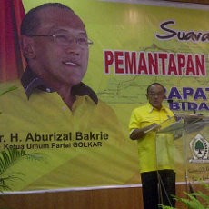  Kisruh NasDem, Ical: Masak Orang Ribut Ditanggapi