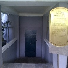 Bunker di Balaikota Surabaya Diduga Adalah Basement