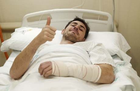 Operasi Tangan Sukses, Casillas Menepi 12 Pekan Operasi Tangan Sukses, Casillas Menepi 12 Pekan