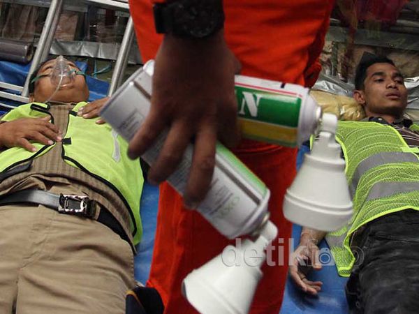 Kekurangan Oksigen 2 Petugas TMC Lemas