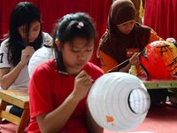 Lomba Lukis Lampion Sambut Imlek