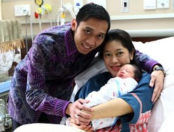 SBY dan Hatta Rajasa Gelar Aqiqah di Istana Negara