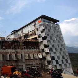 Kelanjutan Kasus Hambalang, KPK Periksa Kahar Muzakir