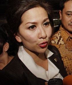 Venna Melinda ke Raffi Cs: Artis Terjun ke Politik Harus Kuat Iman