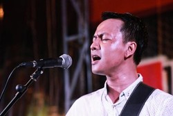 Live Review: Efek Rumah Kaca