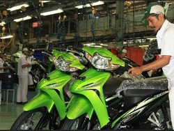 Honda Permak Tampilan Revo Series, Harga Tetap