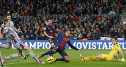 Barcelona kini memimpin klasemen dengan nilai 58 atau unggul 11 poin atas Atletico Madrid. Sementara Osasuna berada di urutan ke-18 dengan nilai 18. REUTERS/Albert Gea.