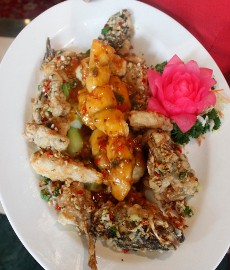 Sensasi Ikan Malas Dua Rasa