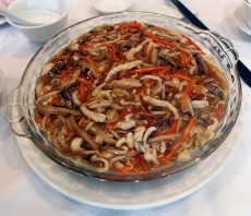 Gurihnya Sup Bibir Ikan Daging Bebek