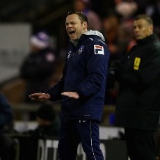 Kalahkan Liverpool adalah Momen Terbaik Pelatih Oldham