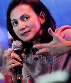 Ketua Komnas Anak Jenguk Wanda Hamidah di BNN