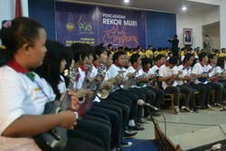 Orkestra Keroncong dengan 348 Pemain Pecahkan Rekor MURI di Semarang
