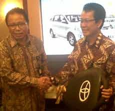 Bank Mega Agresif Tingkatkan DPK Melalui Tabungan