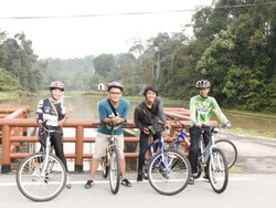 Segarnya Gowes Sepeda di Taman Botani Shah Alam, Malaysia