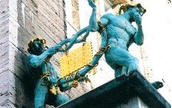 Lambang Berusia 100 Tahun Milik Toko Biskuit Jerman Hilang Dicuri