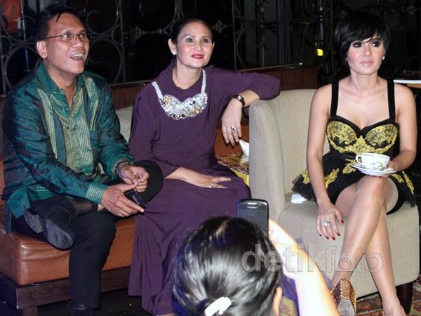 Kedekatan Yuni Shara & Mantan Suami