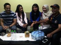 Ini Dia Foto Keluarga Zaskia Sungkar di BNN