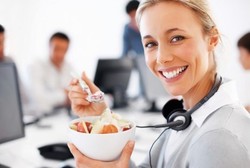 Ayo Makan! Suka Menunda Makan Siang Bisa Bikin Gemuk Lho