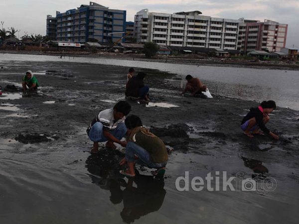 Rekreasi Gratis Warga Rusun Marunda