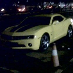 Mobil Sport Bumblebee Camaro Milik Raffi Ahmad Mejeng di Gedung BNN