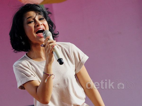 Aih, Manisnya Andien