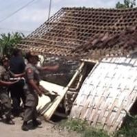 Belasan Warung Remang-remang Dirobohkan, Pemilik Ancam Bugil