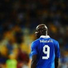Milan Menjinakkan Si Apel Busuk Balotelli