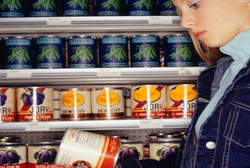 Kebanyakan Konsumsi Makanan Kaleng Berisiko Bahayakan Ginjal