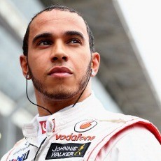 Hamilton Bertekad Bawa Mercedes Tampil Lebih Oke