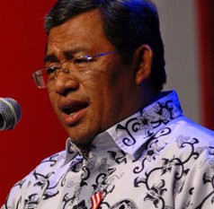 Bolos Rapat untuk Kampanye, Gubernur Jabar Ahmad Heryawan Ditegur DPR